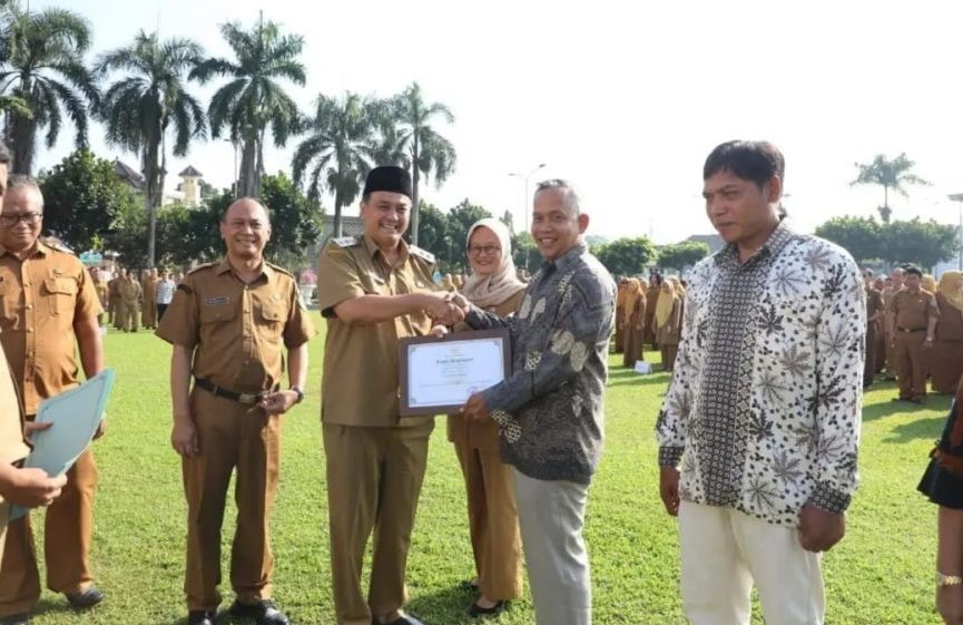 Pimpin Apel Pagi  Gabungan, Plh Walikota Tasikmalaya : Pastikan Setiap Program  Berdampak Nyata Bagi Masyarakat