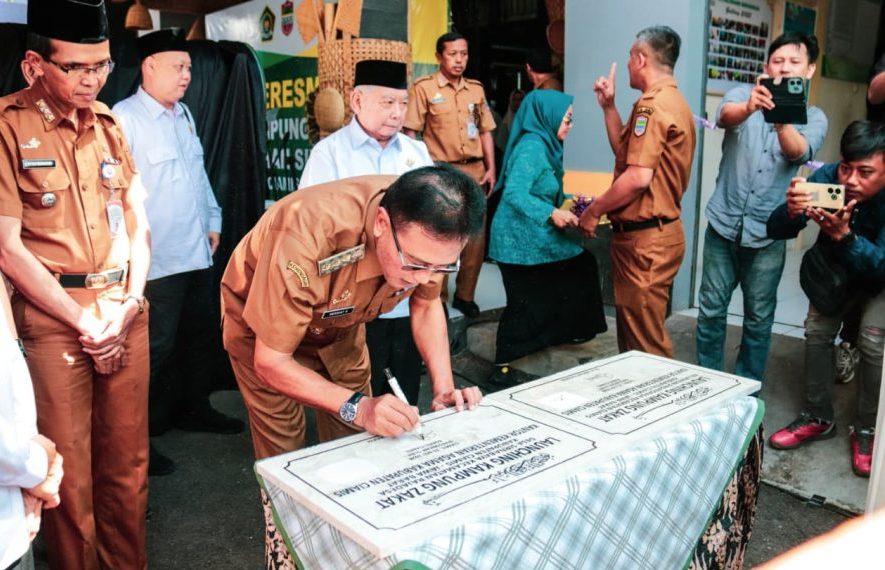 Sindangrasa Jadi Kelurahan Pertama Berstatus Kampung Zakat, Bupati Herdiat Dorong Penguatan Kepercayaan Masyarakat