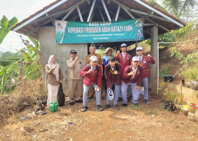 Siswa SPPN/SPMAN Tasikmalaya Adakan Praktik Kerja Lapangan (PKL) Di Koperasi Produsen Abah Katazy Farm