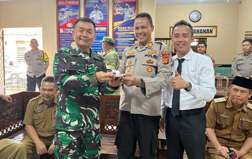 Perkuat Sinergitas, Garis Depan Forkopimcam dan APDESI Panumbangan Beri Kejutan di Hari Bhayangkara ke-80